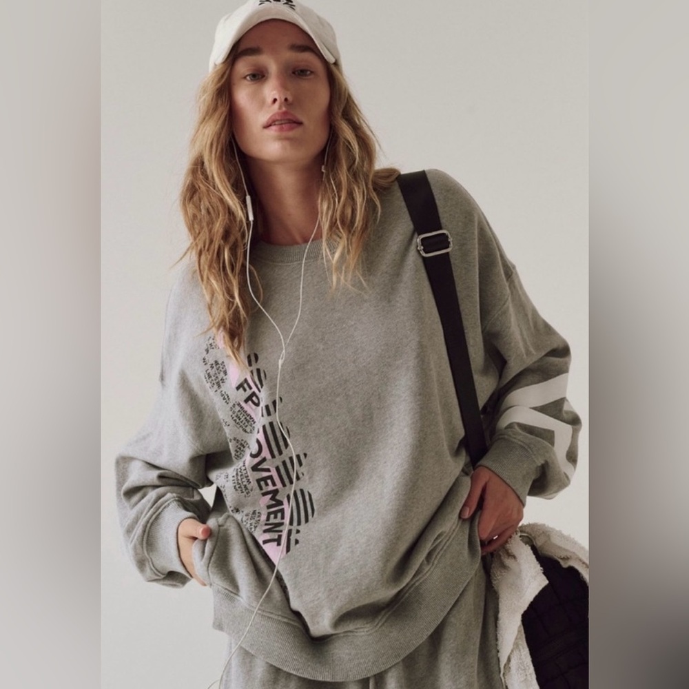 FP Movement by Free People Gray Graphic Crewneck Sweatshirt